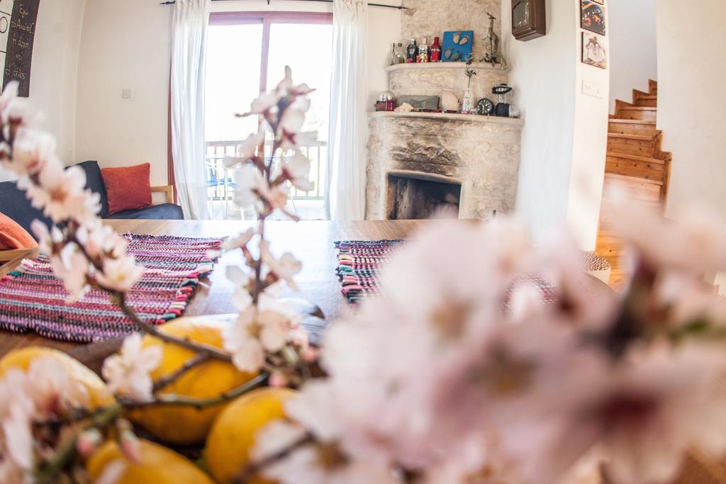 Lania Royal Oak House By Trulycyprus Villa Kültér fotó